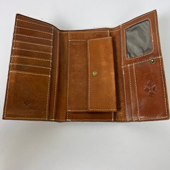 Patricia Nash Terresa Women's Genuine Leather Trifold Snap Wallet 7.75 in Brown - Picture 3 of 16